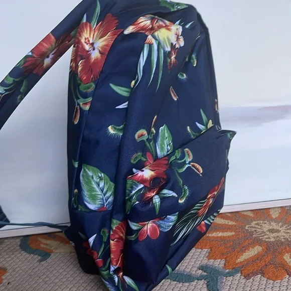 VANS OLD SKOOL III BACKPACK
VN0A3IGRYKU
NWT - Picture 16 of 16